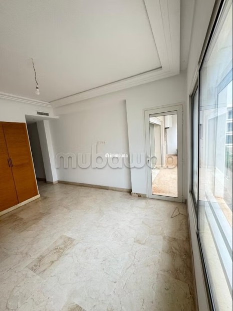 Louez cet appartement à El Menzeh. Surface totale 138 m². Porte blindée, salon marocain - Location Immobilier - Autre - photo 6