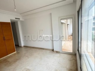 Louez cet appartement à El Menzeh. Surface totale 138 m². Porte blindée, salon marocain - Appartement à louer - Autre