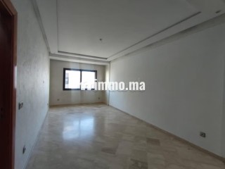 Très bel appartement en location à Ferme Bretonne Hay Arraha. 2 belles chambres. Conciergerie à disposition, système de climatisation - Appartement à louer - Casablanca
