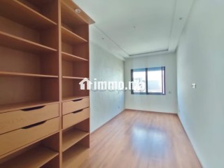 Très bel appartement en location à Ferme Bretonne Hay Arraha. 2 belles chambres. Conciergerie à disposition, système de climatisation - Appartement à louer - Casablanca