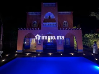 Villa de luxe à vendre à Tahannaout. 12 chambres agréables. Double vitrage et vue sur le grand Atlas - Villa à vendre - Autre