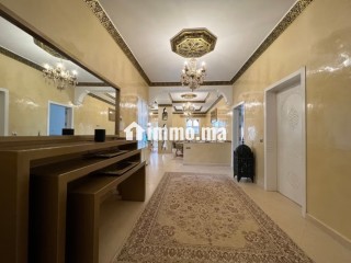 Villa de luxe à vendre à Tahannaout. 12 chambres agréables. Double vitrage et vue sur le grand Atlas - Villa à vendre - Autre