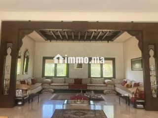 Splendide villa à vendre à Bouskoura labissa. 4 belles chambres. Tout confort avec piscine et cheminée - Villa à vendre - Bouskoura