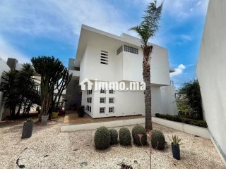 Villa De Luxe à Meknès avec vue imprenable - Villa à vendre - Meknes