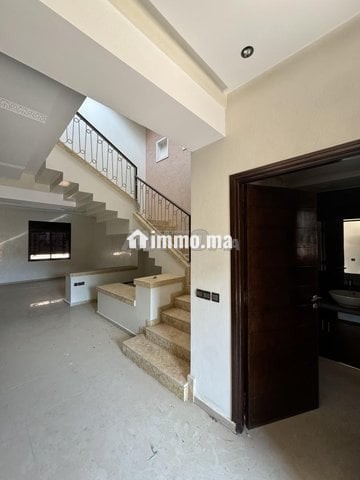 Belle Villa 3 niveaux à vendre à Targa - Vente Immobilier - Marrakech - photo 1