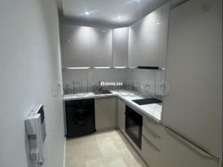 Studio a vendre à Bourgogne Ouest. 1 chambre. Système de parabole et résidence sécurisée - Appartement à vendre - Casablanca