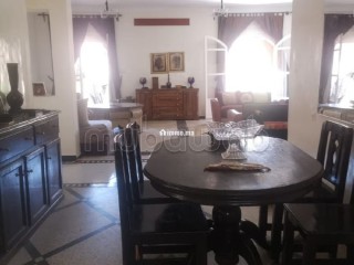 Au cœur de la ville dans un quartier résidentiel, belle et grande villa avec un gros potentiel - Villa à vendre - Marrakech