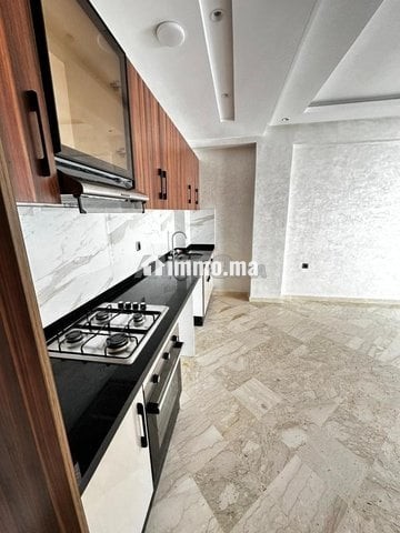 Studio vide quartier Les Hôpitaux terrasse - Location Immobilier - Casablanca - photo 8