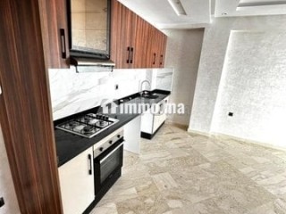 Studio vide quartier Les Hôpitaux terrasse - Appartement à louer - Casablanca