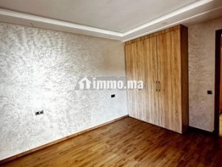 Studio vide quartier Les Hôpitaux terrasse - Appartement à louer - Casablanca