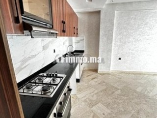 Studio vide quartier Les Hôpitaux terrasse - Appartement à louer - Casablanca