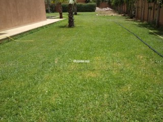 VILLA 360 m2 TITRÉE SUR TERRAIN DE 2000 m2 km29 - Villa à vendre - Marrakech
