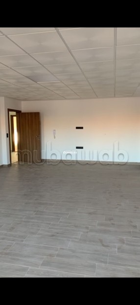 Beaux bureaux à louer à Massira 1. Surface de 82 m² - Location Immobilier - Marrakech - photo 2