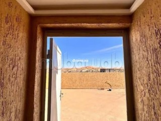Location saisonnière à Arfoud. 8 chambres agréables. Vue sur mer et porte blindée - Appartement à vendre - Arfoud