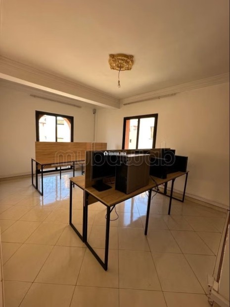 Beaux bureaux à louer à Majorelle vide. Superficie 96 m². Parking et ascenseur - Location Immobilier - Marrakech - photo 7