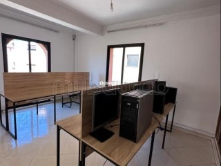 Beaux bureaux à louer à Majorelle vide. Superficie 96 m². Parking et ascenseur - Bureau à louer - Marrakech