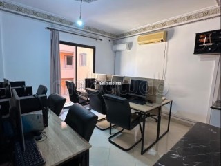 Beaux bureaux à louer à Majorelle vide. Superficie 96 m². Parking et ascenseur - Bureau à louer - Marrakech