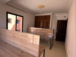 Beaux bureaux à louer à Majorelle vide. Superficie 96 m². Parking et ascenseur - Bureau à louer - Marrakech