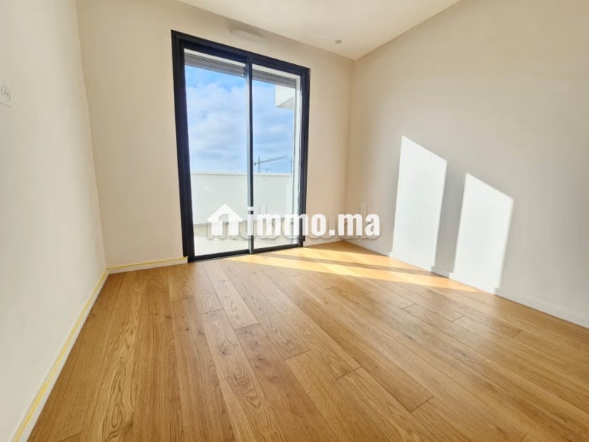 Joli appartement neuf en étage élevé - Location Immobilier - Casablanca - photo 2