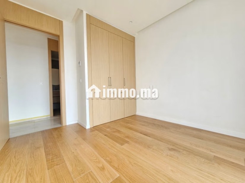Joli appartement neuf en étage élevé - Location Immobilier - Casablanca - photo 5