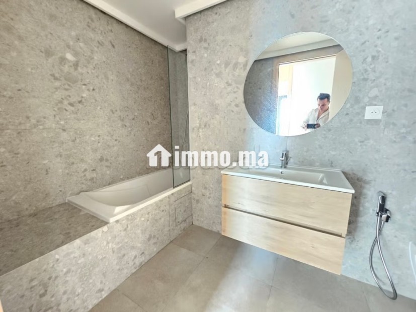 Joli appartement neuf en étage élevé - Location Immobilier - Casablanca - photo 6