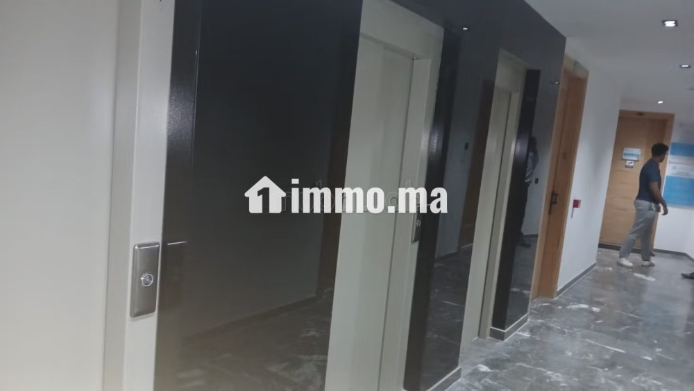 Bureaux en location à Guéliz. Surface de 65 m². Résidence sécurisée - Location Immobilier - Marrakech - photo 3