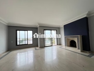 Appt de 191m2 vide à louer Quartier Racine - Appartement à louer - Casablanca
