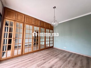Appt de 191m2 vide à louer Quartier Racine - Appartement à louer - Casablanca