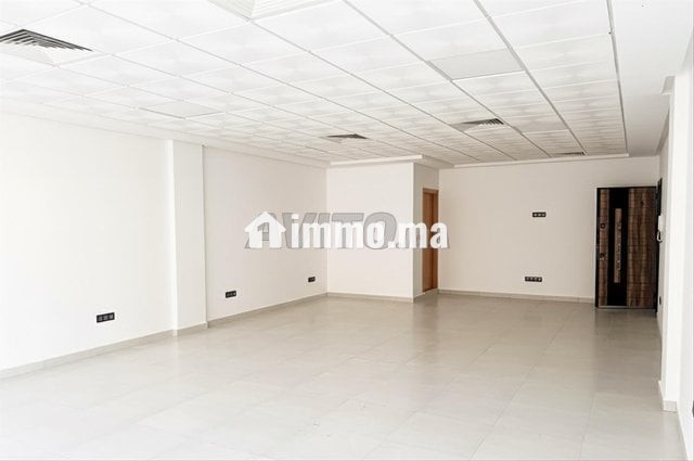 Bureau à louer - en face de Carrefour - Location Immobilier - Berrechid - photo 2