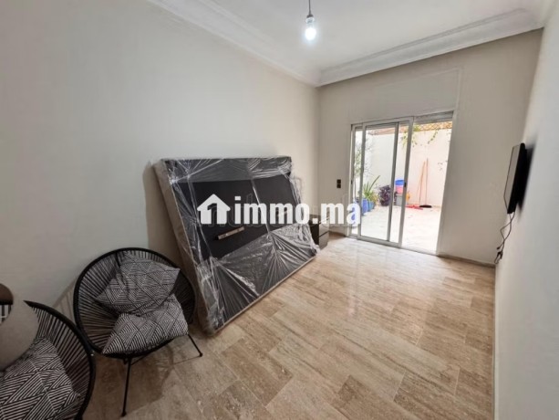 appartement-en-location-a-maarif-3-pieces-confortables-terrasse-et-ascenseur-big-8