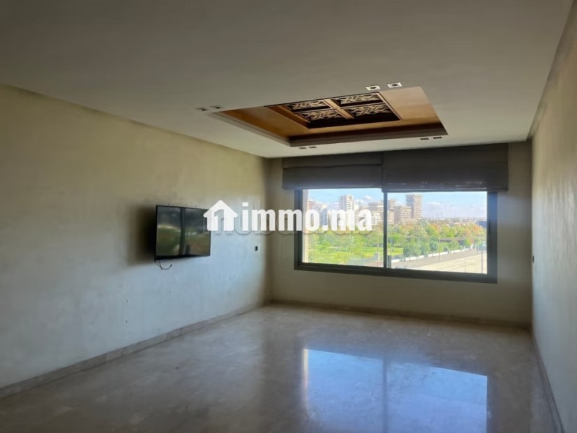 Appartement à louer à 5 minutes à pieds du marché du CIL Hay Salam. 2 chambres agréables. Cheminée et concierge - Location Immobilier - Casablanca - photo 4