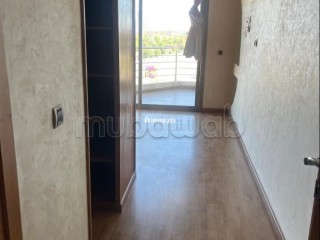 Appartement à louer à 5 minutes à pieds du marché du CIL Hay Salam. 2 chambres agréables. Cheminée et concierge - Appartement à louer - Casablanca