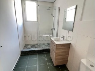 Location d'un appartement en Hassan Centre Ville. Superficie 70 m². Spacieux salon européen - Appartement à louer - Rabat