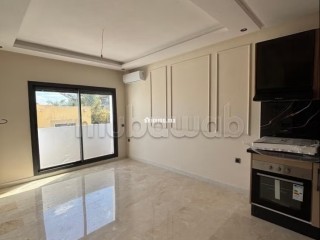 Location d'un appartement à Les Hôpitaux. Superficie 39 m². Antenne parabolique, résidence sécurisée - Appartement à vendre - Casablanca