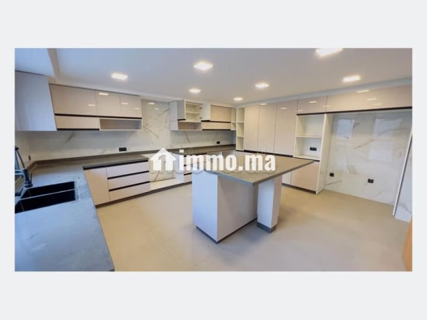 villa-neuve-standing-en-location-a-souissi-big-2