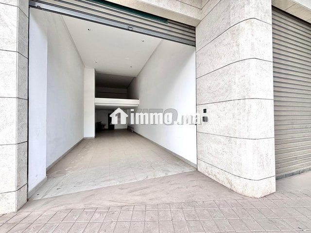 Local commercial de 95 m² à la vente à Abdelmoumen - Vente Immobilier - Casablanca - photo 1