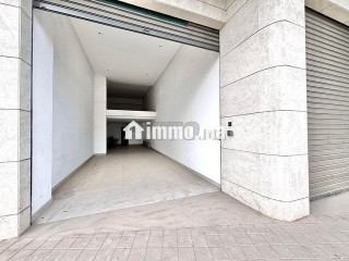 Local commercial de 95 m² à la vente à Abdelmoumen - Local commercial à vendre - Casablanca
