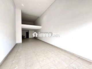 Local commercial de 95 m² à la vente à Abdelmoumen - Local commercial à vendre - Casablanca