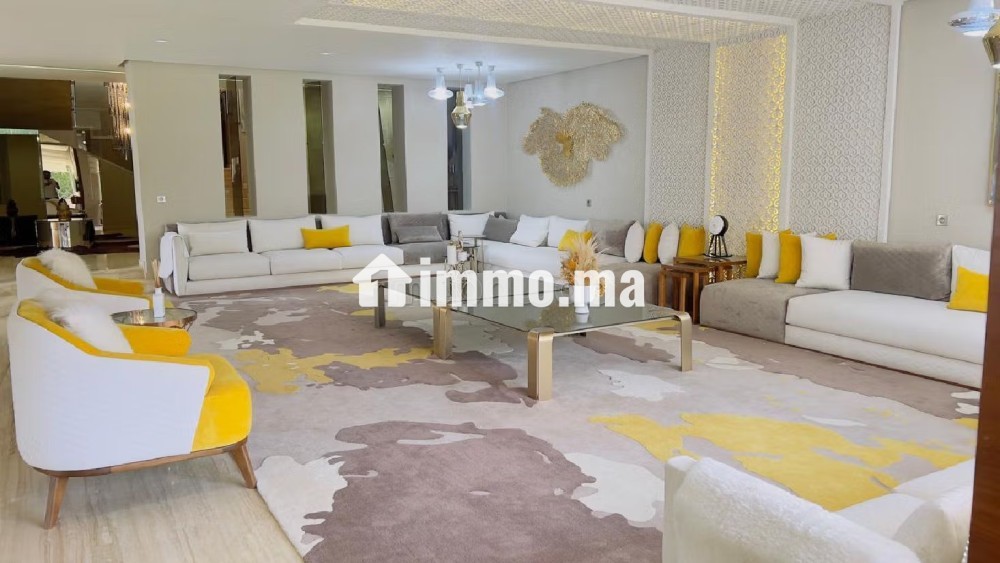 Villa standing meublée avec piscine a souissi - Location Immobilier - Rabat - photo 1