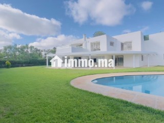 Villa standing meublée avec piscine a souissi - Villa à louer - Rabat