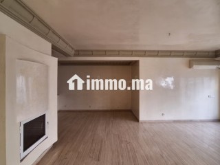 Apt 232 m² 1er étage proche Théophile Gauthier - Appartement à vendre - Casablanca