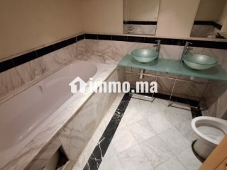 Apt 232 m² 1er étage proche Théophile Gauthier - Appartement à vendre - Casablanca