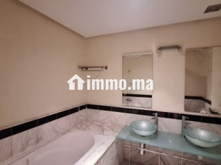 Apt 232 m² 1er étage proche Théophile Gauthier - Appartement à vendre - Casablanca