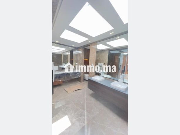 villa-neuve-standing-a-louer-a-souissi-big-2