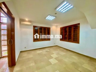 Villa professionnelle 500m sidi maarouf zenith - Villa à louer - Casablanca