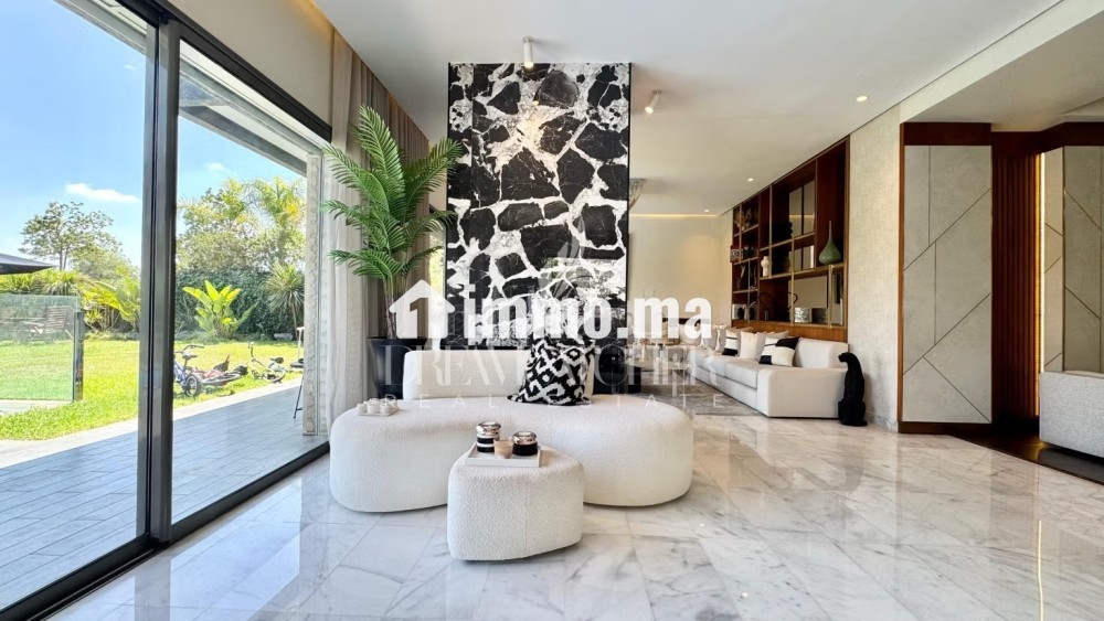 Villa de haut standing à vendre à Ville Verte. 7 pièces confortables. Fenêtres avec double vitrage et porte blindée - Vente Immobilier - Bouskoura - photo 6