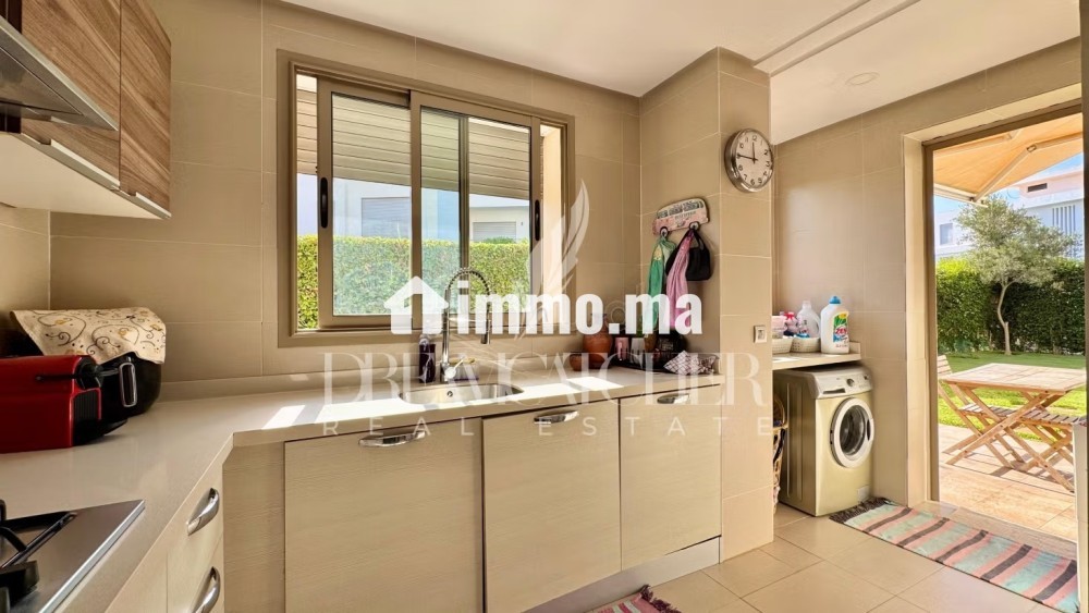 Vend appartement à Ville Verte. Surface de 240 m². Antenne parabolique et Porte blindée - Vente Immobilier - Bouskoura - photo 7
