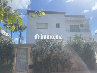 Belle villa avec piscine et jardin - Villa à vendre - Casablanca