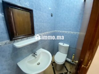 Louez cet appartement à Agdal. 2 grandes pièces. Résidence avec concierge, climatisation générale - Appartement à louer - Rabat
