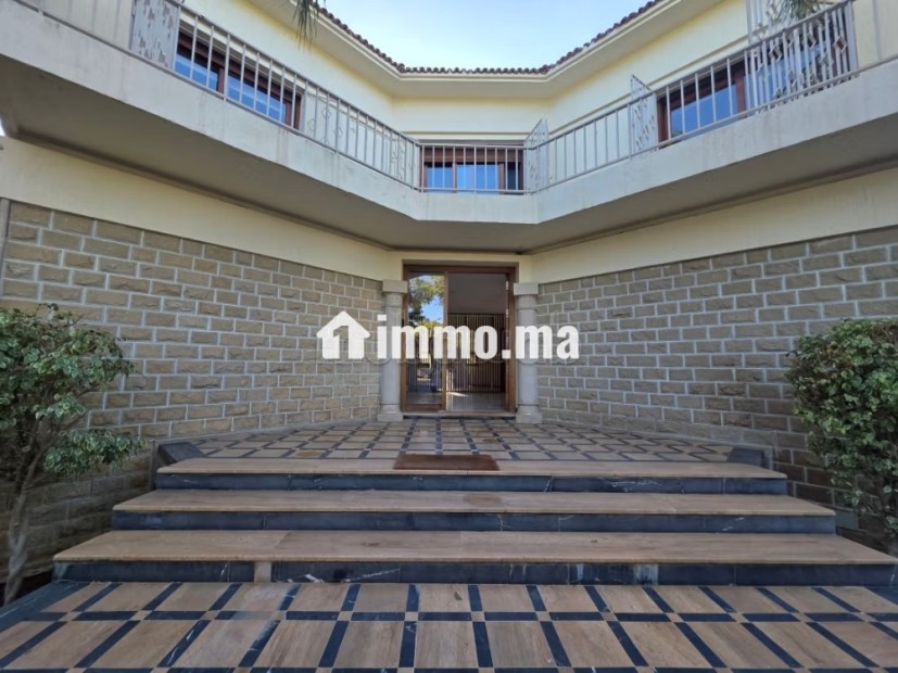 Villa à usage bureau defaçade - Location Immobilier - Rabat - photo 1